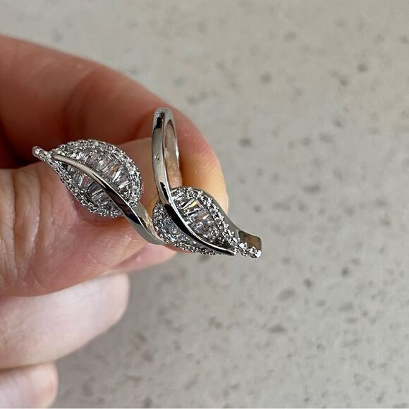 Cubic Zirconia Leaf Shaped Open Ring - Picture 9 of 13